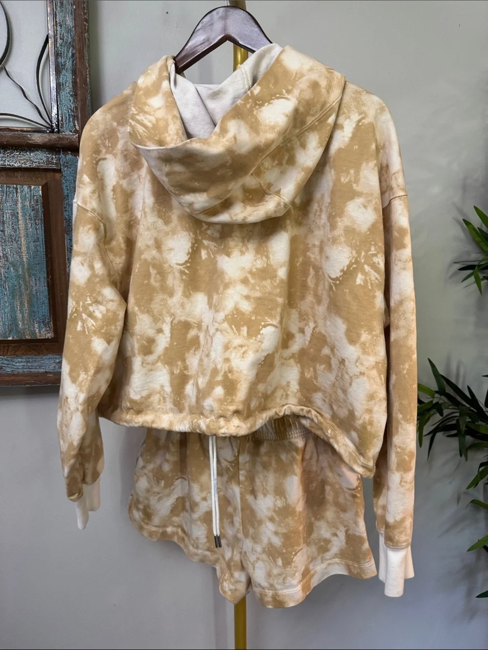 Nike Tie-Dye Zip Hoodie & Shorts Set - Tan, White